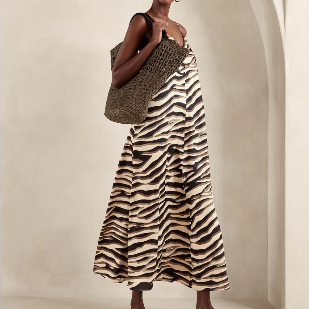 Summer dress zebra print beautiful chic & elegant old navy black white